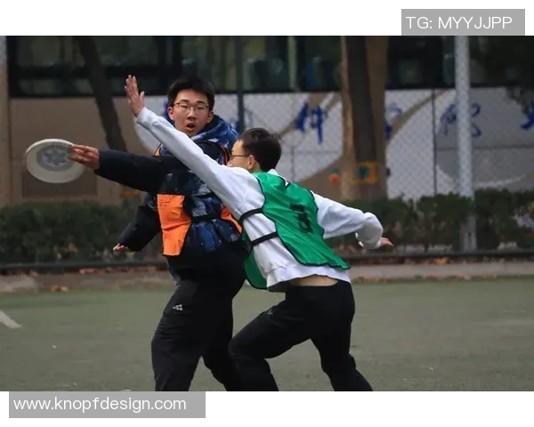 赛后分析:北京飞盘队与成都飞盘队的速度较量与战术探讨