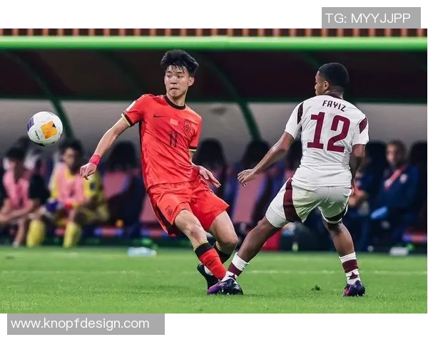 中国男足迎战韩国东亚杯决赛全力争胜展现实力与斗志